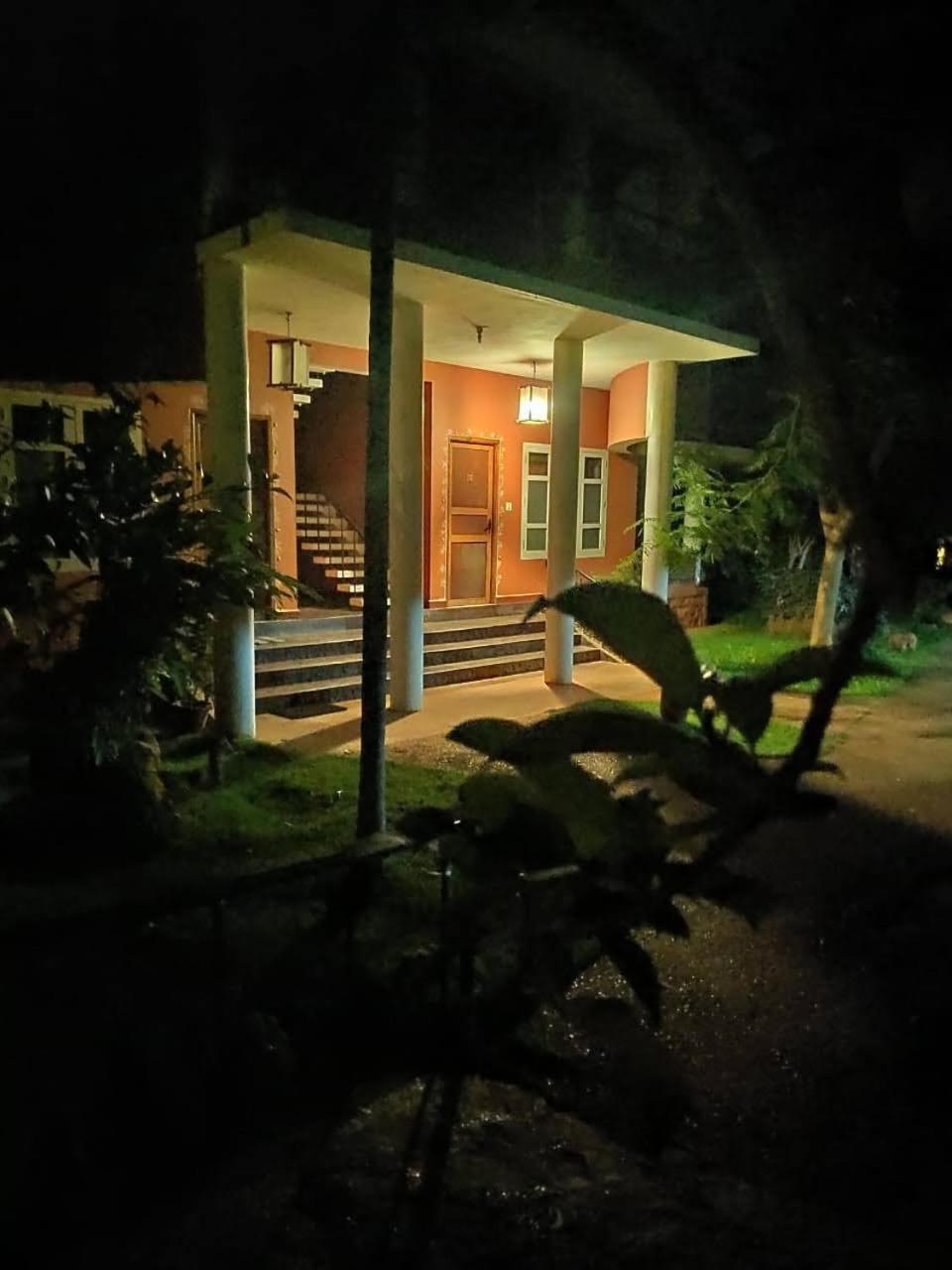 Inn Pondiville Forest Retreat Пондичерри Экстерьер фото