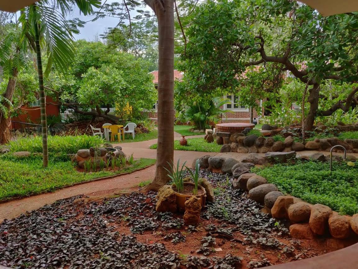 Inn Pondiville Forest Retreat Пондичерри Экстерьер фото