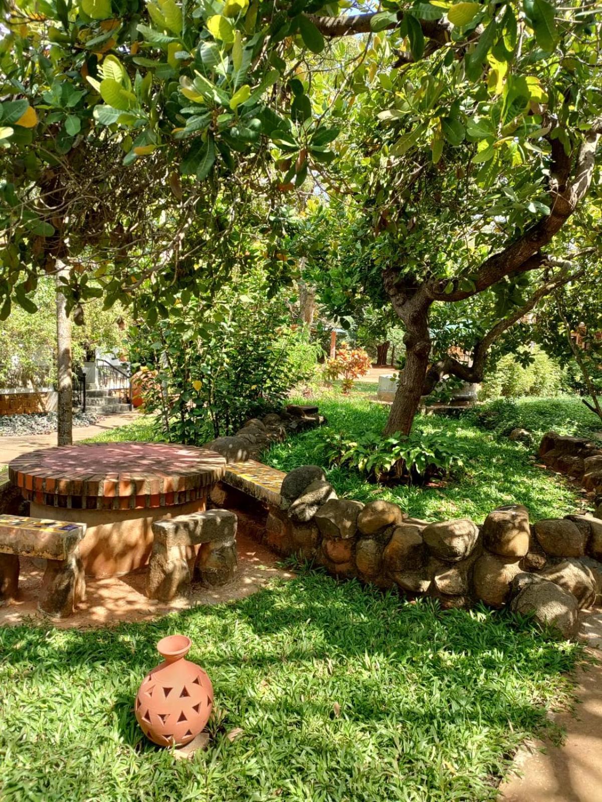 Inn Pondiville Forest Retreat Пондичерри Экстерьер фото