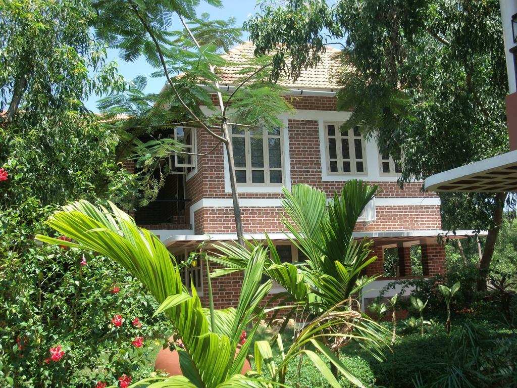 Inn Pondiville Forest Retreat Пондичерри Экстерьер фото