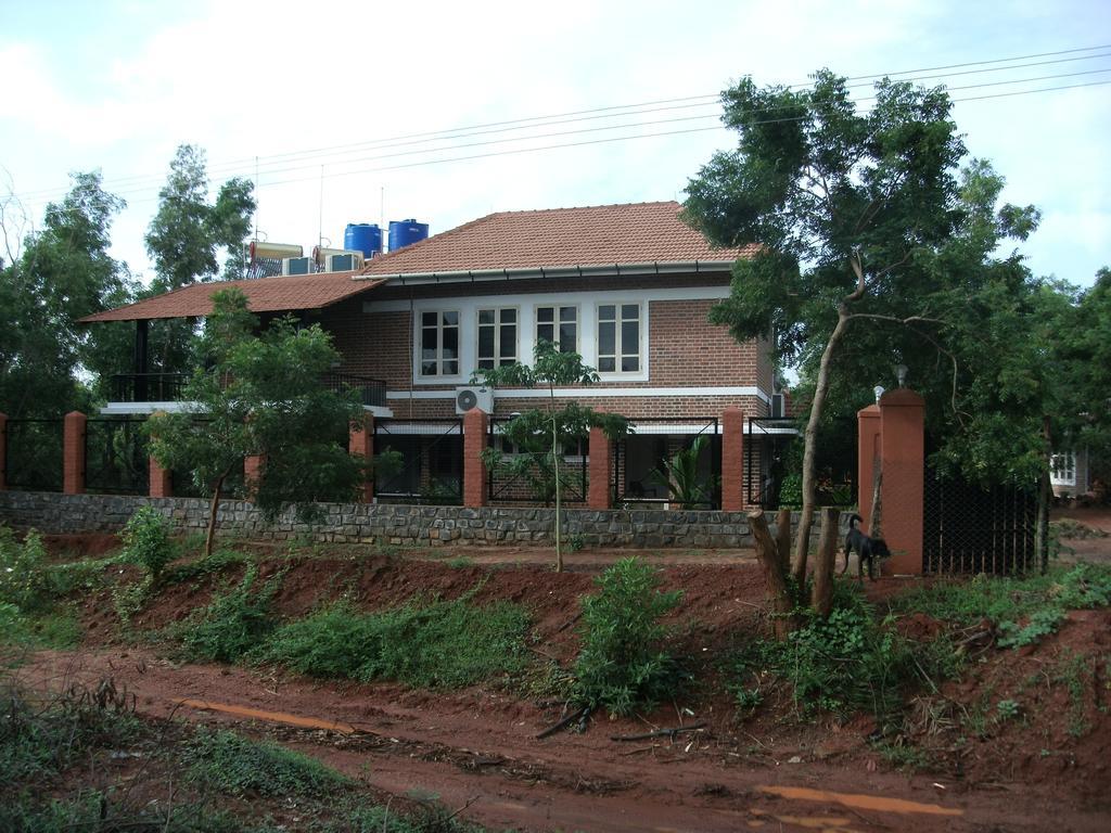 Inn Pondiville Forest Retreat Пондичерри Экстерьер фото